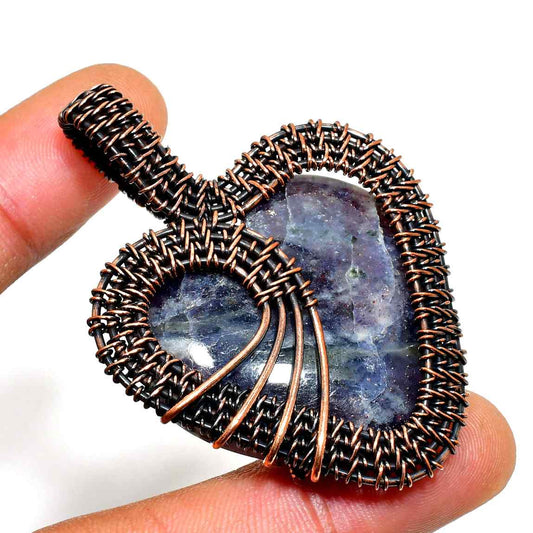 Clarity’s Heart – Labradorite & Copper Pendant