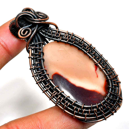 Rooted Radiance – Antique Bronze Agate Pendant