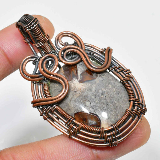 Terra’s Embrace – Agate & Oxidized Copper Pendant