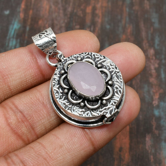 Amara’s Heart – Rose Quartz Silver Locket