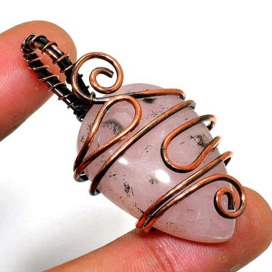 Serenity’s Embrace – Copper Rose Quartz Pendant