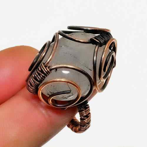 Clarity’s Embrace – Clear Quartz & Copper Ring