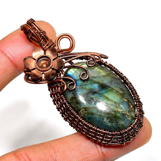 Aurora’s Dream – Labradorite Copper Pendant