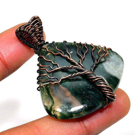 Ember’s Embrace – Moss Agate Copper Pendant