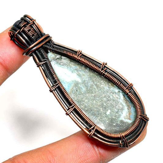 Indigo Harmony – Labradorite and Copper Pendant