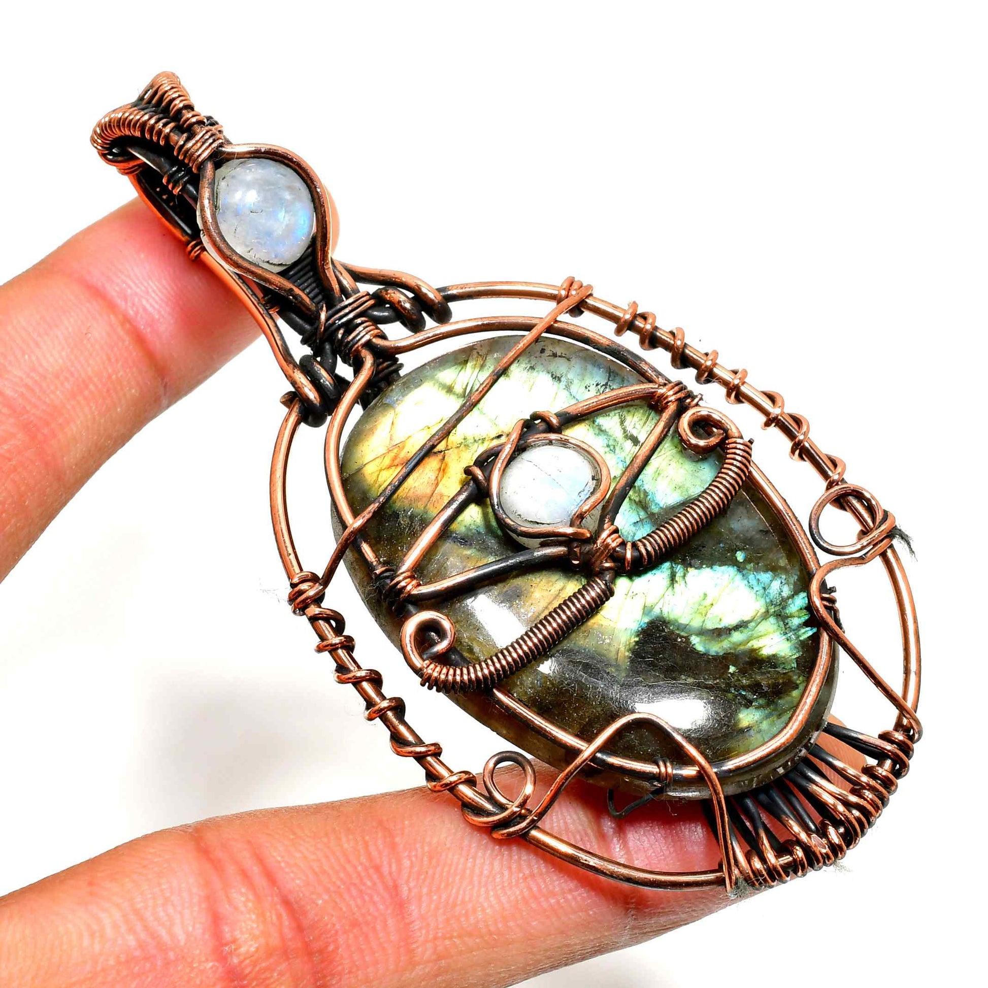 Ember’s Light – Labradorite Copper Pendant