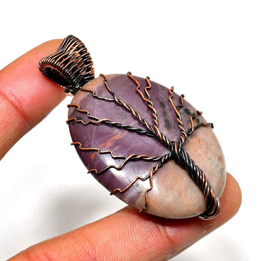 Ezra’s Veil – Mystic Amethyst Copper Pendant