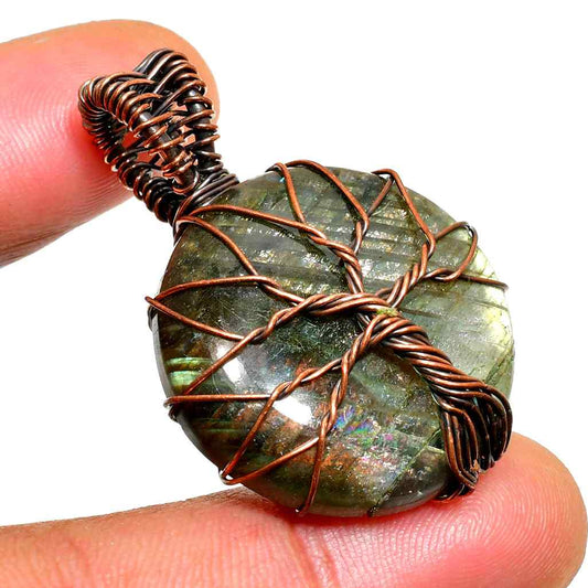 Aurora’s Shield – Labradorite Copper Pendant