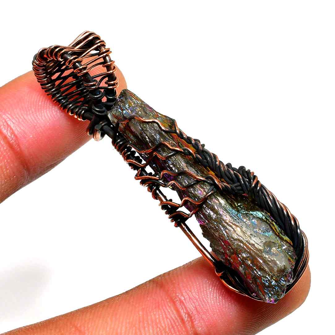 Celestial Cascade – Quartz Crystal Copper Pendant