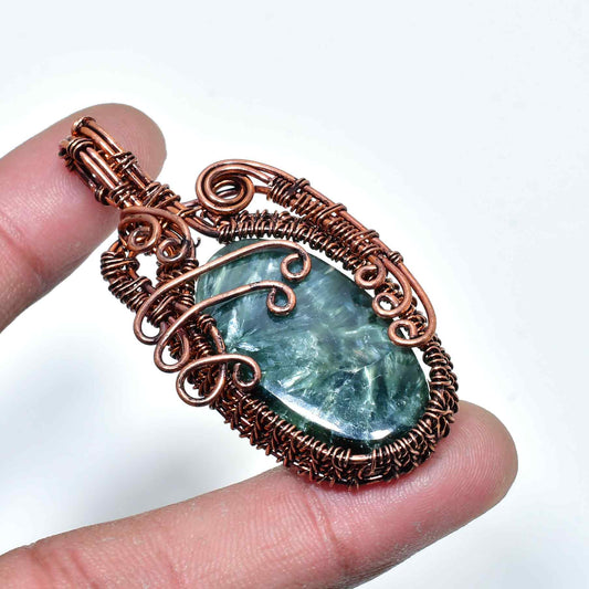 Elara’s Harmony – Fluorite Copper Pendant