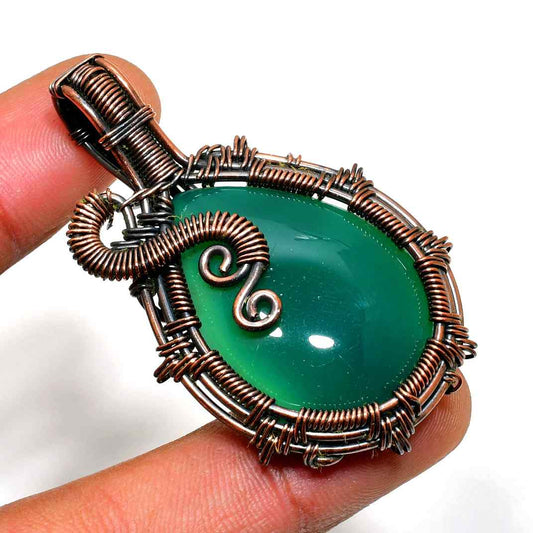 Gaia’s Embrace – Green Agate Copper Pendant