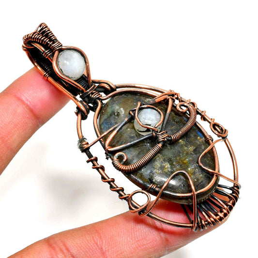 Selene’s Prism – Labradorite & Oxidized Copper Pendant