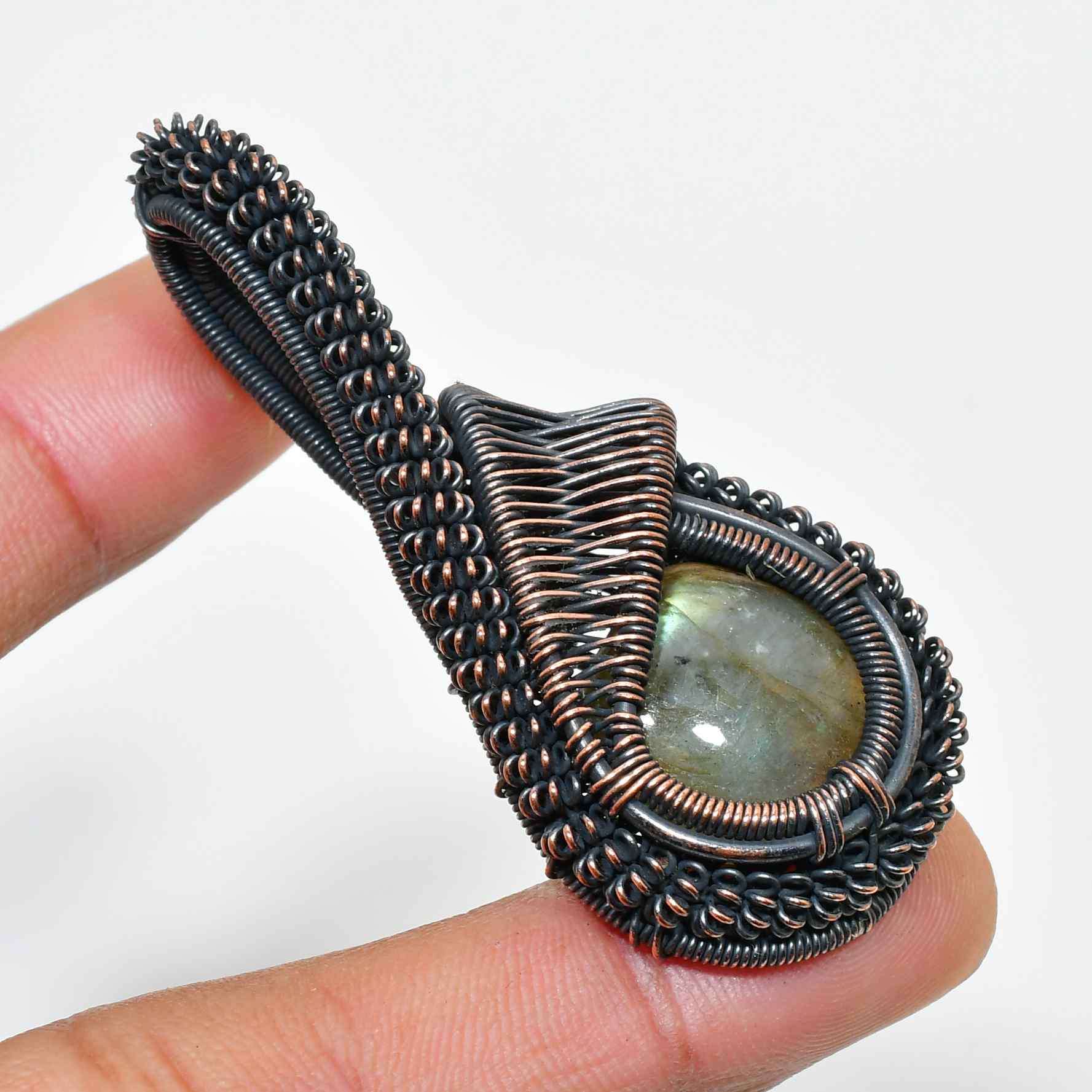 Selene’s Glow – Labradorite Copper Pendant