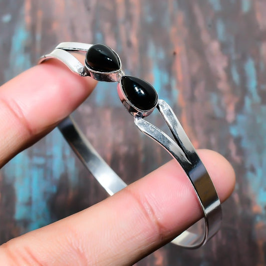 Ebon Elegance – Black Onyx & Silver Bracelet