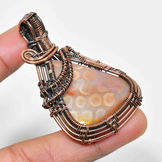 Gaia’s Embrace – Agate & Oxidized Copper Pendant