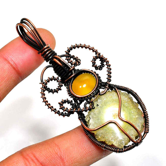 Radiant Aura – Citrine Copper Pendant