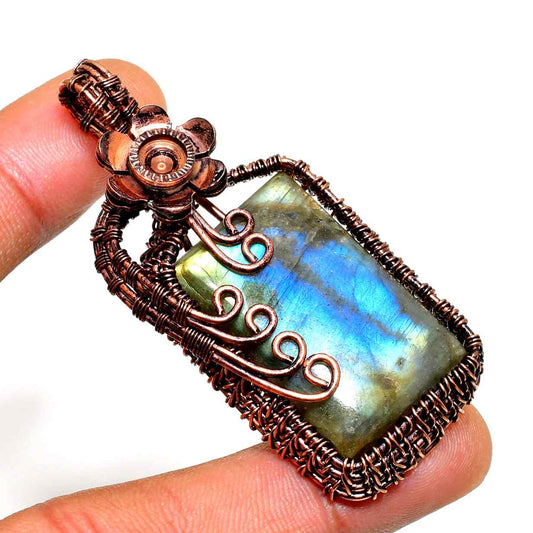 Aurora’s Veil – Labradorite Copper Pendant