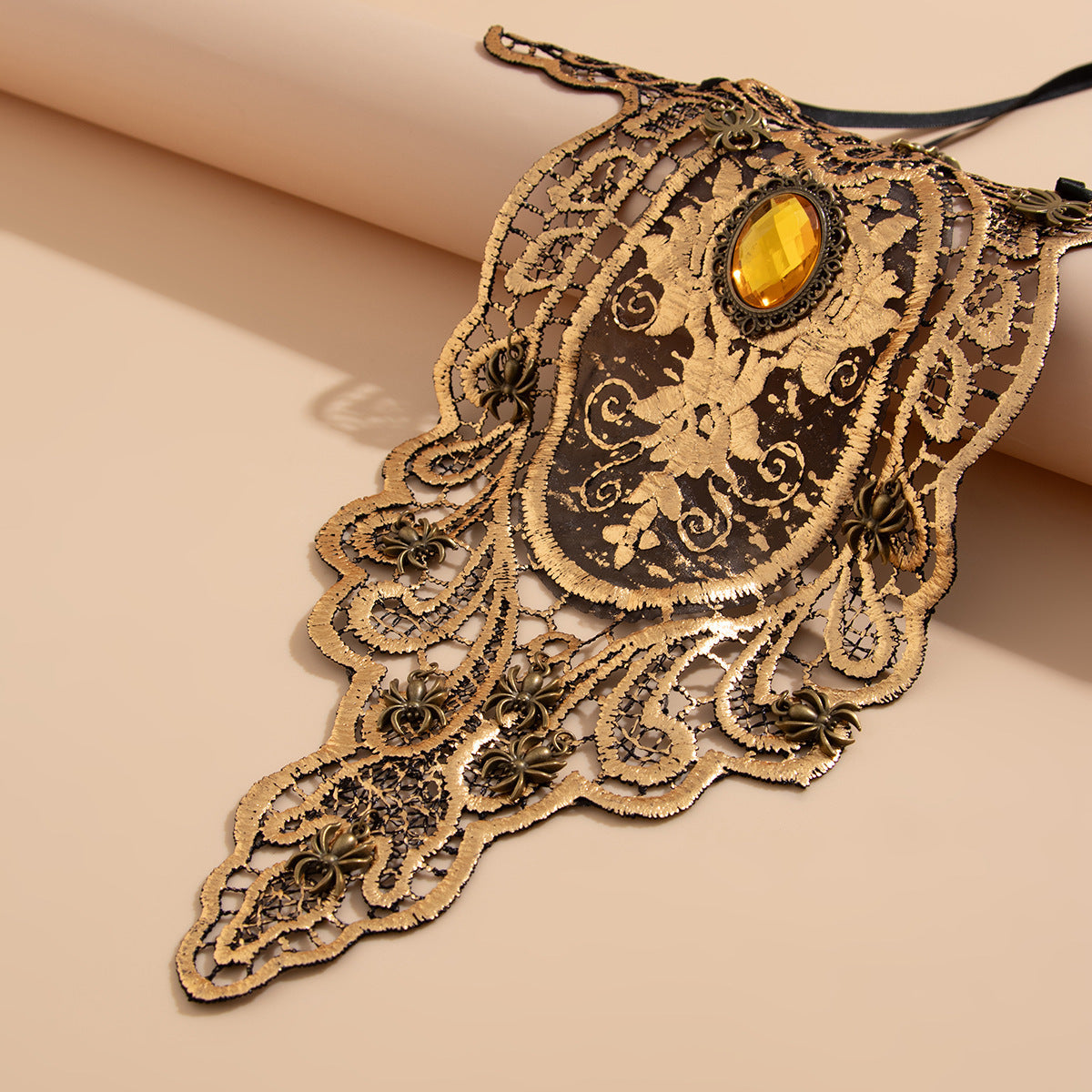 Vintage Lace Neckpiece & Bracelet
