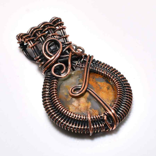 Gaia’s Embrace – Agate Copper Pendant