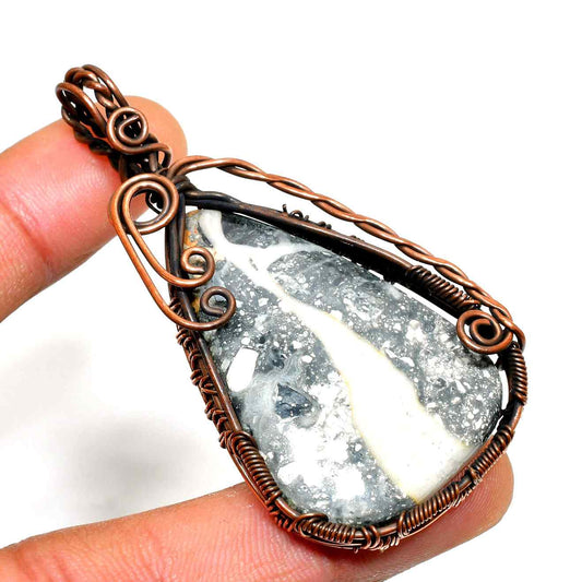 Gaia’s Embrace – Agate & Copper Pendant