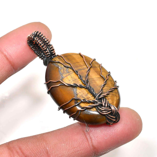 Nature’s Embrace – Tiger’s Eye Copper Pendant