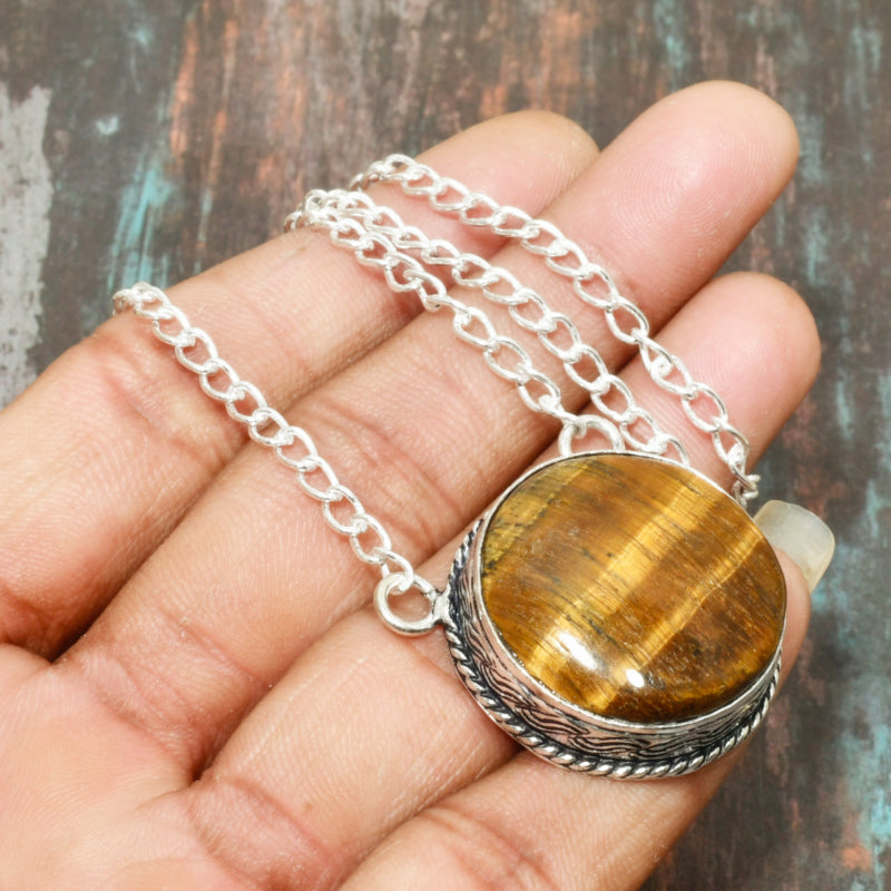 Seren’s Shield – Tiger’s Eye Silver Wrap Necklace