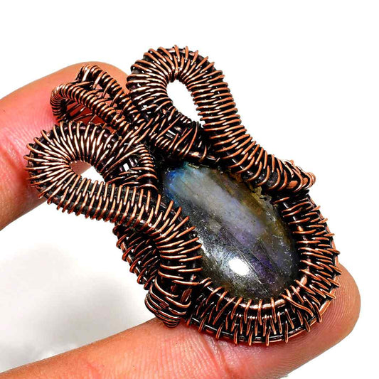 Aurora’s Veil – Labradorite Copper Pendant