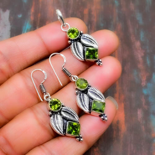 Sylvan Grace – Sterling Silver Peridot Earrings
