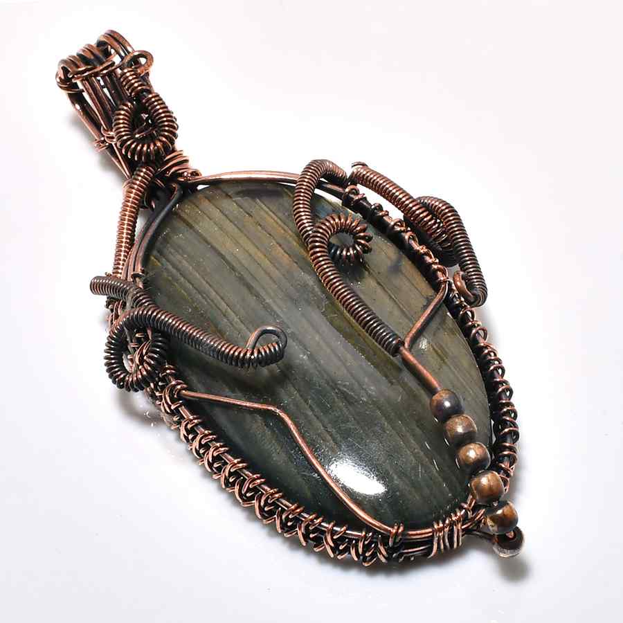 Aurora’s Veil – Labradorite Copper Pendant