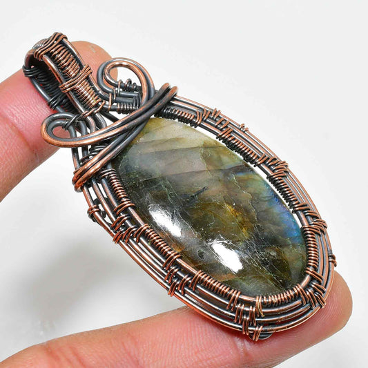 Aurora’s Veil – Labradorite Copper Pendant