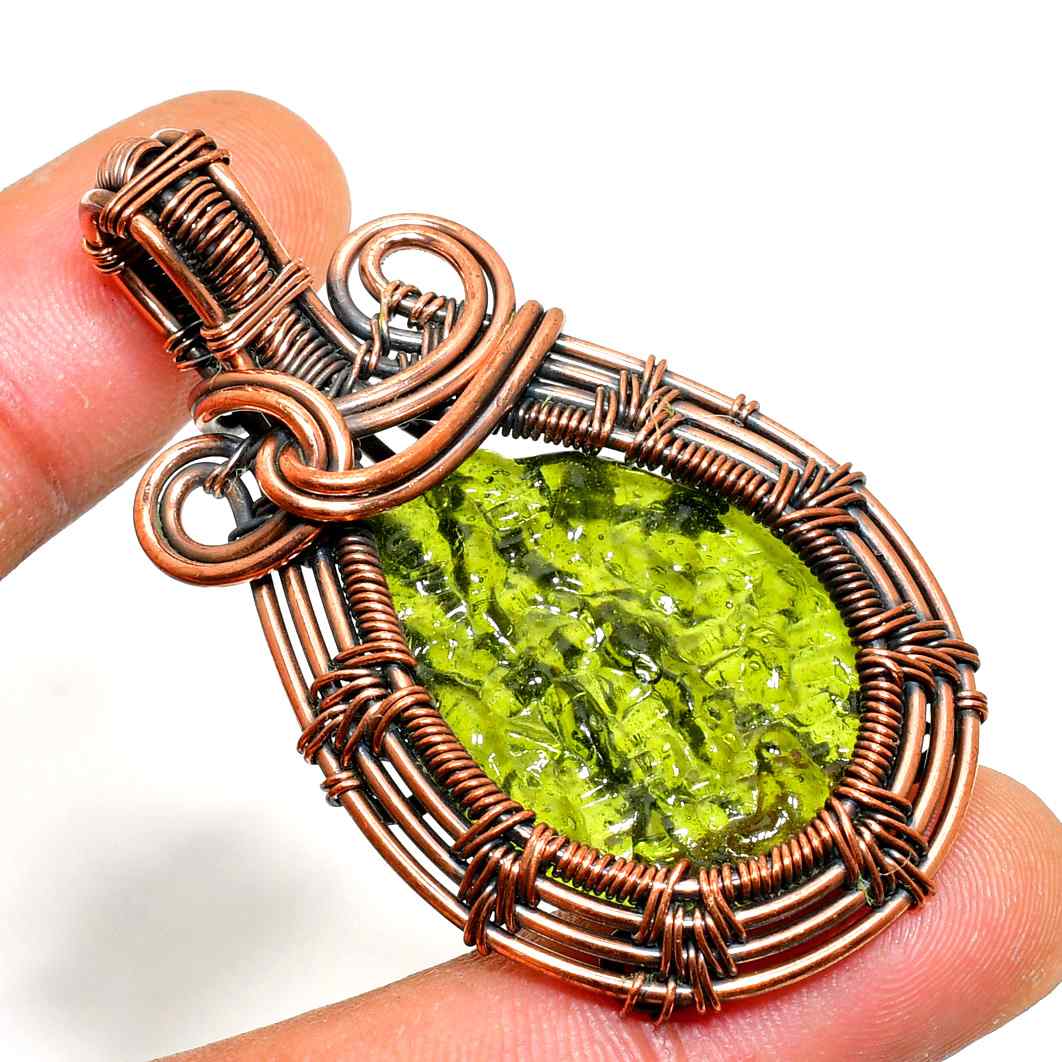 Verdant Harmony – Malachite Copper Pendant
