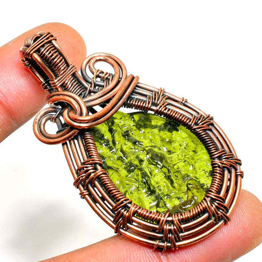 Verdant Harmony – Malachite Copper Pendant
