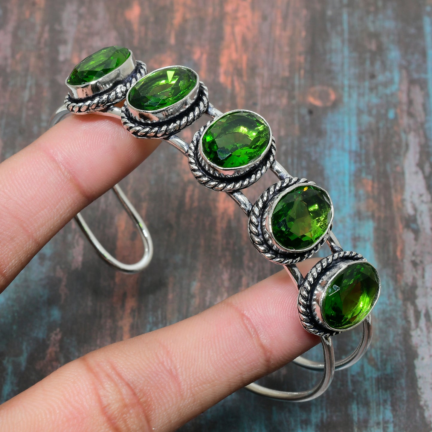 Emerald Serenity – Sterling Silver Cuff