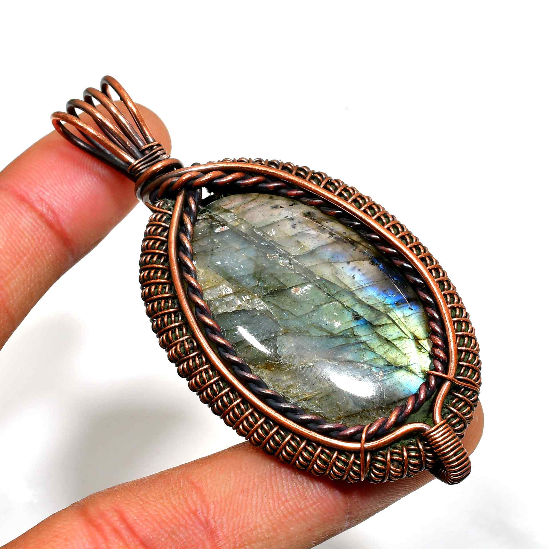 Luna’s Embrace – Antique Copper Labradorite Pendant