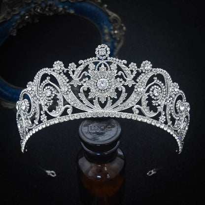 Vintage Elegance Retro Headpiece