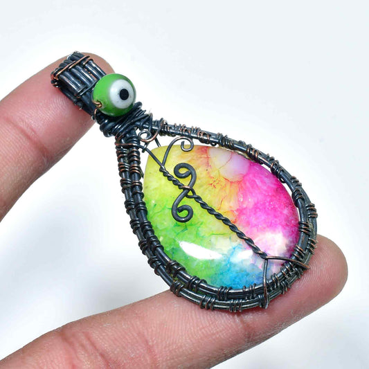 Harmony’s Embrace – Colorful Agate Copper Pendant