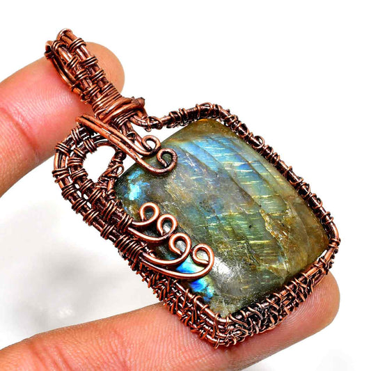 Labradorite Dream – Oxidized Copper Pendant
