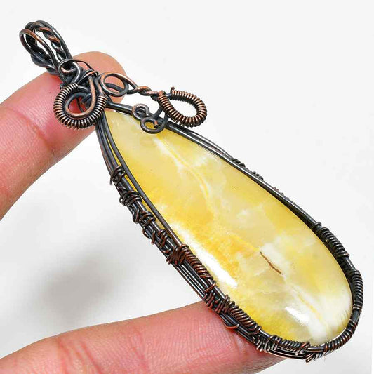 Honey Glow – Yellow Gemstone & Oxidized Wire Pendant