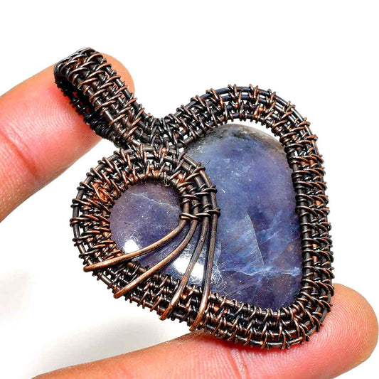 Ezra’s Veil – Handcrafted Amethyst Copper Pendant