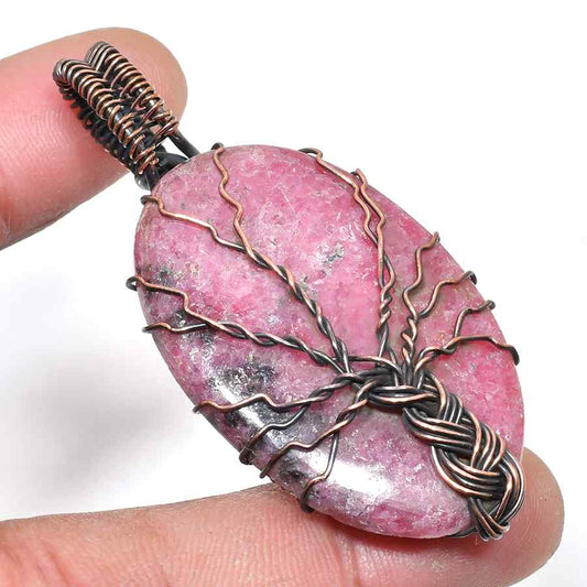 Rose Embrace – Copper-Wrapped Rose Quartz Pendant