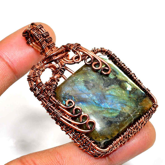 Iris’s Shimmer – Labradorite Copper Pendant