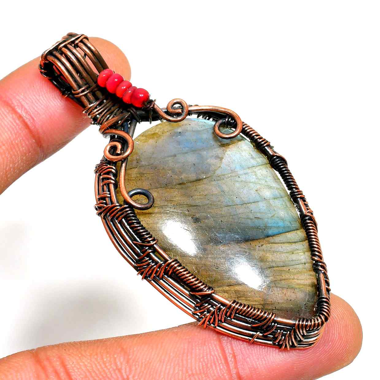 Selene’s Shard – Labradorite Copper Pendant