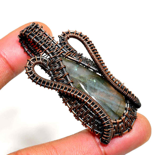 Aurora’s Veil – Labradorite Copper Pendant