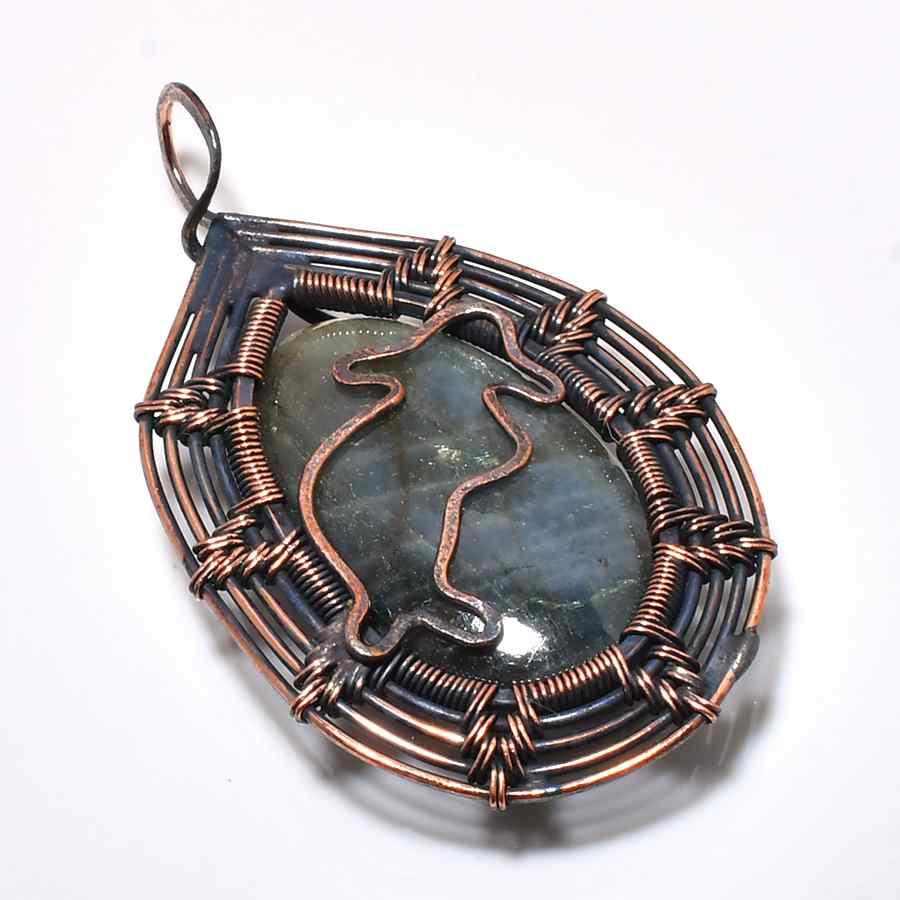 Luna’s Shield – Labradorite Copper Pendant