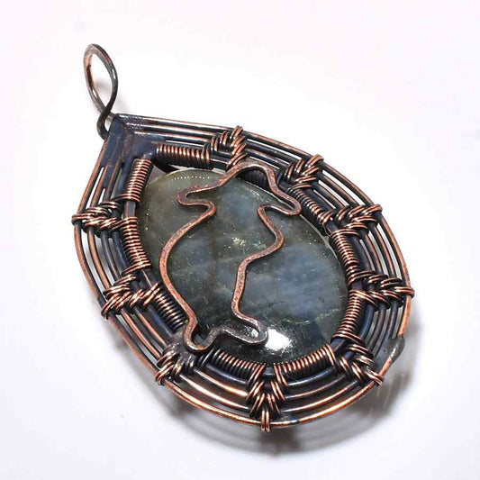 Luna’s Shield – Labradorite Copper Pendant
