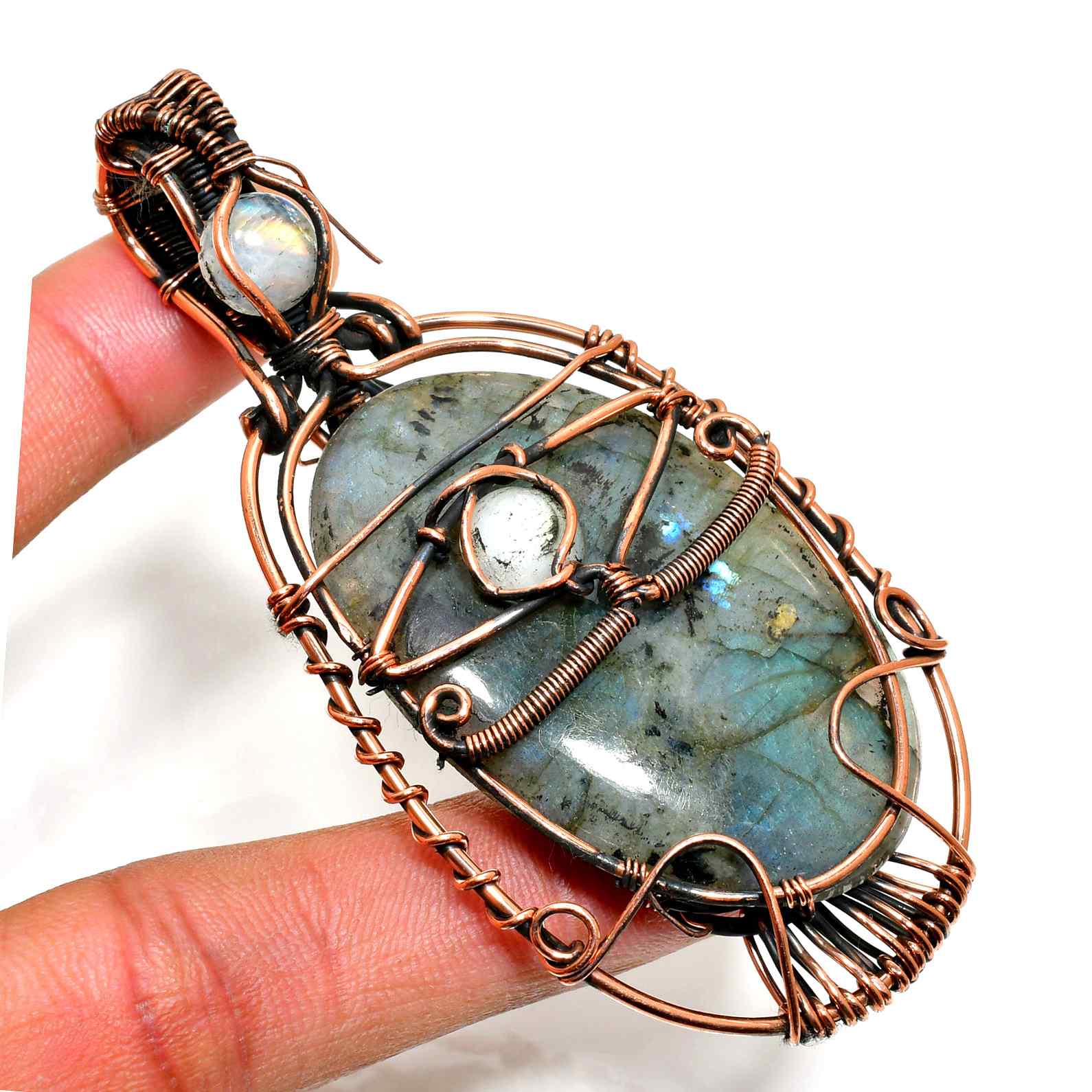 Aurora’s Glow – Copper Labradorite Pendant