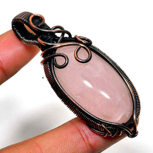 Valentina’s Embrace – Rose Quartz Copper Pendant
