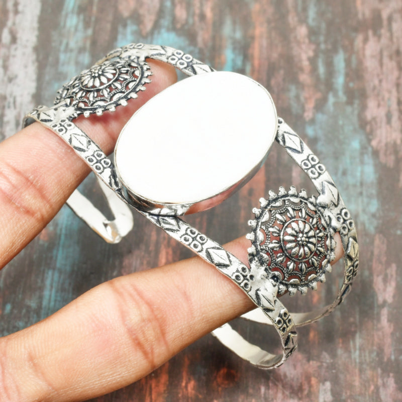 Celestial Halo – Sunburst Silver Cuff