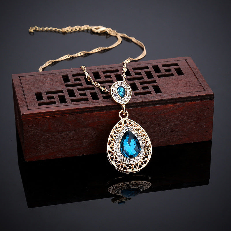 Vintage Crystal Drop Earrings and Necklace Set