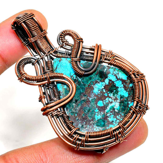 Serenity’s Embrace – Turquoise Copper Pendant